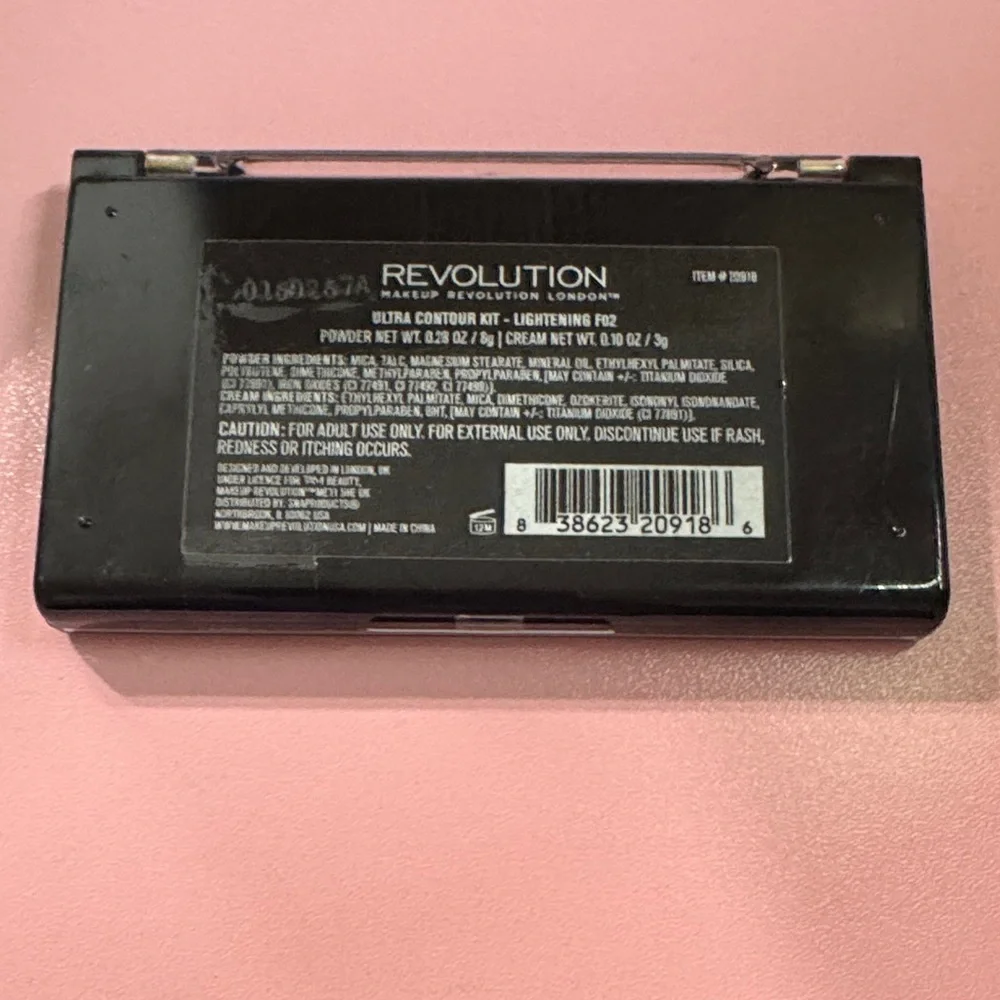 Makeup Revolution Contour Trio - Cream, Tan, White